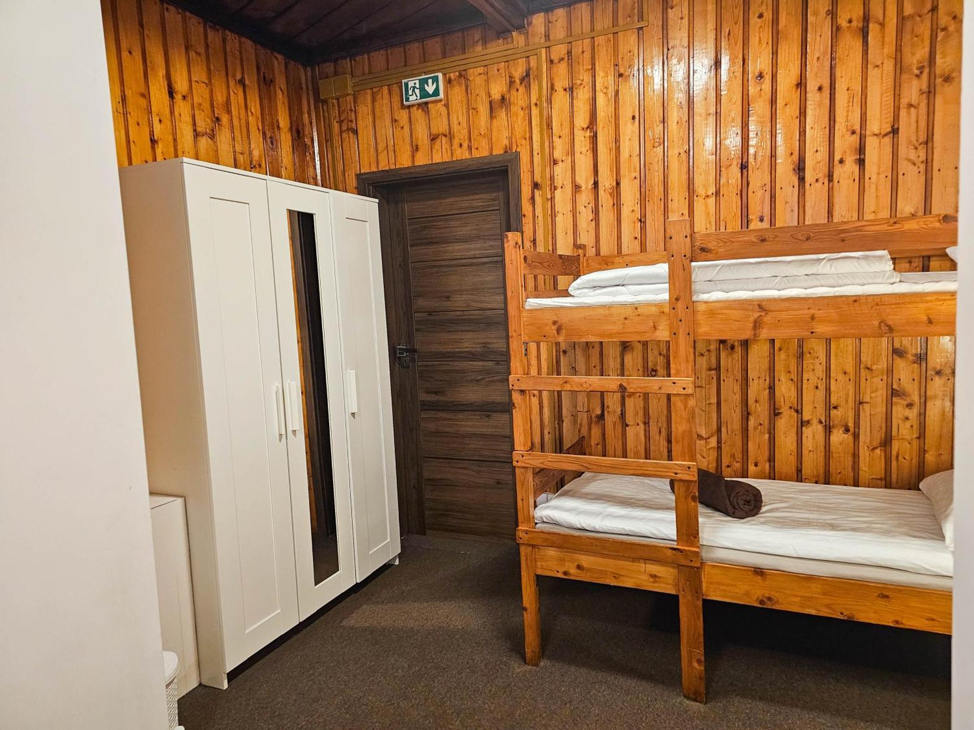 Hotel Schronisko Gosciniec Rownica Ustroń Esterno foto