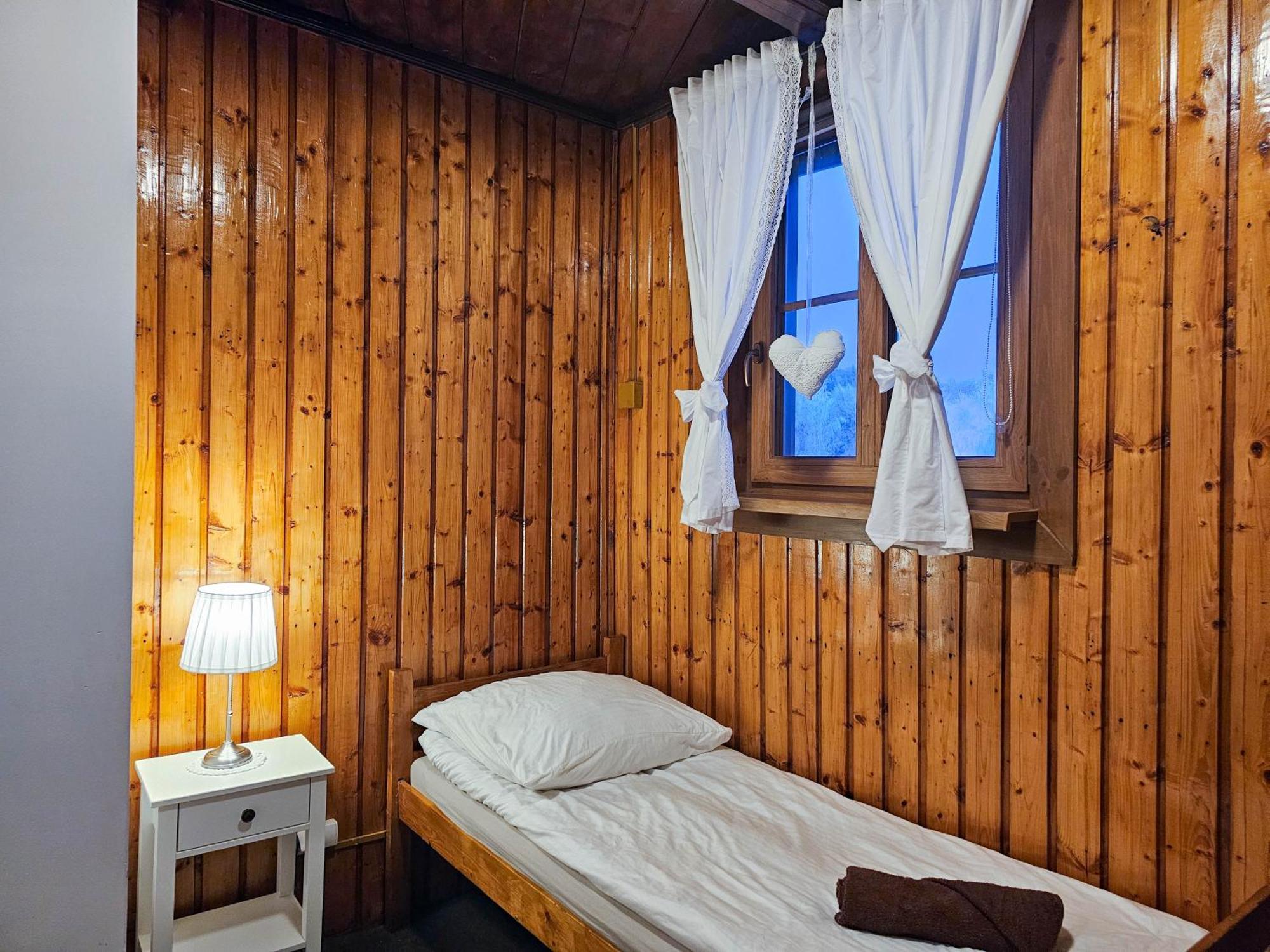 Hotel Schronisko Gosciniec Rownica Ustroń Esterno foto